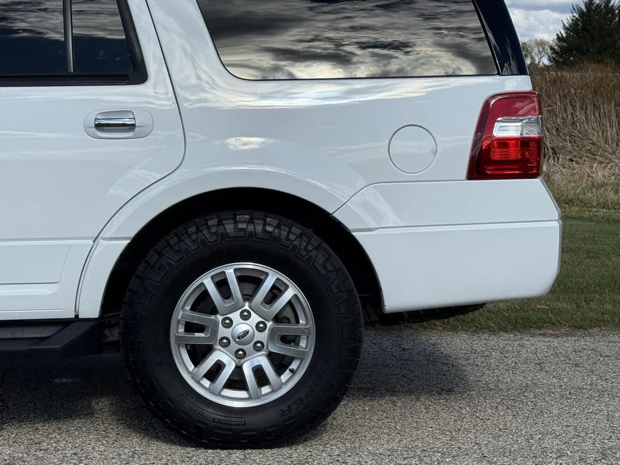2012 Ford Expedition XLT, view