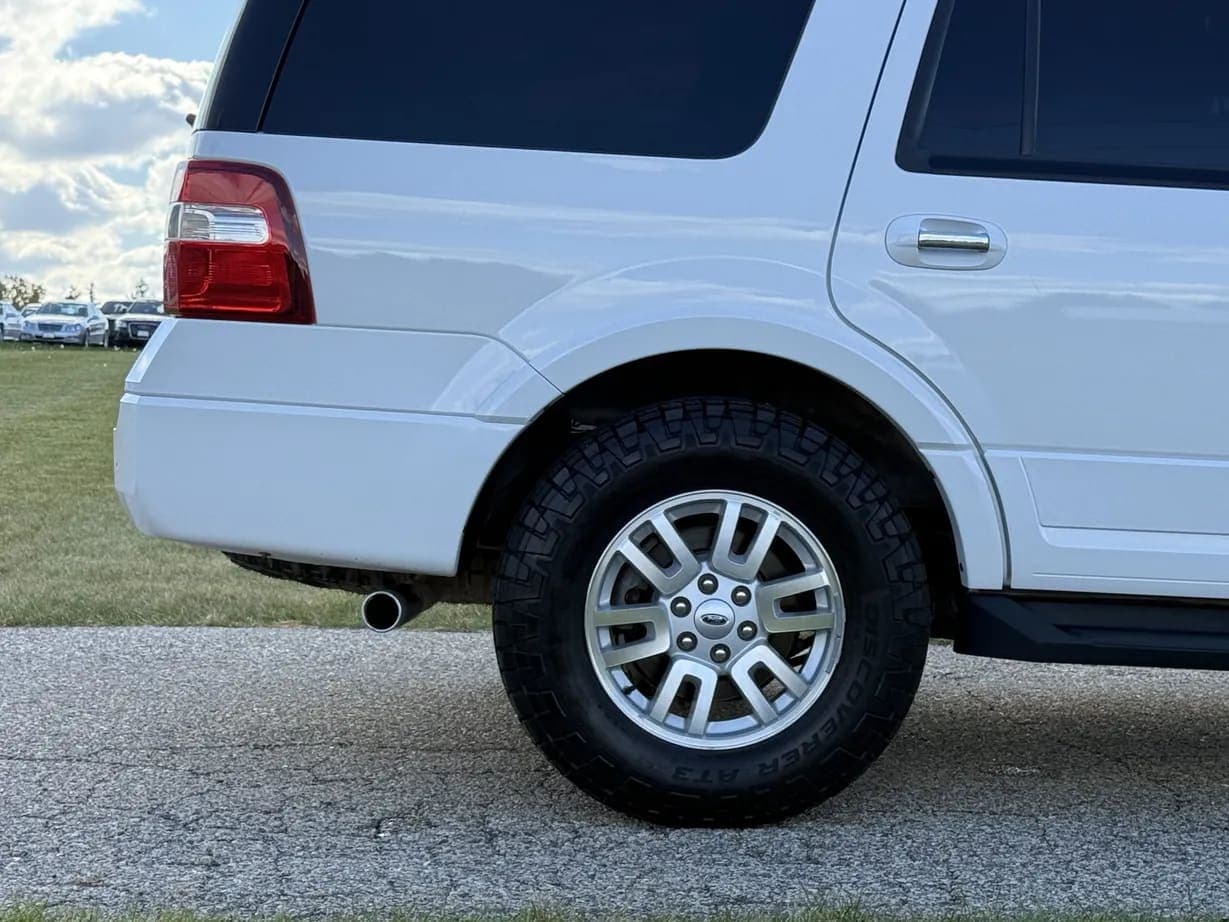 2012 Ford Expedition XLT, view