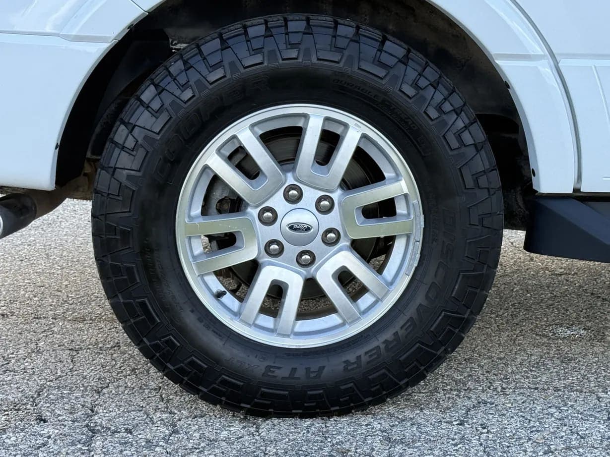 2012 Ford Expedition XLT, view