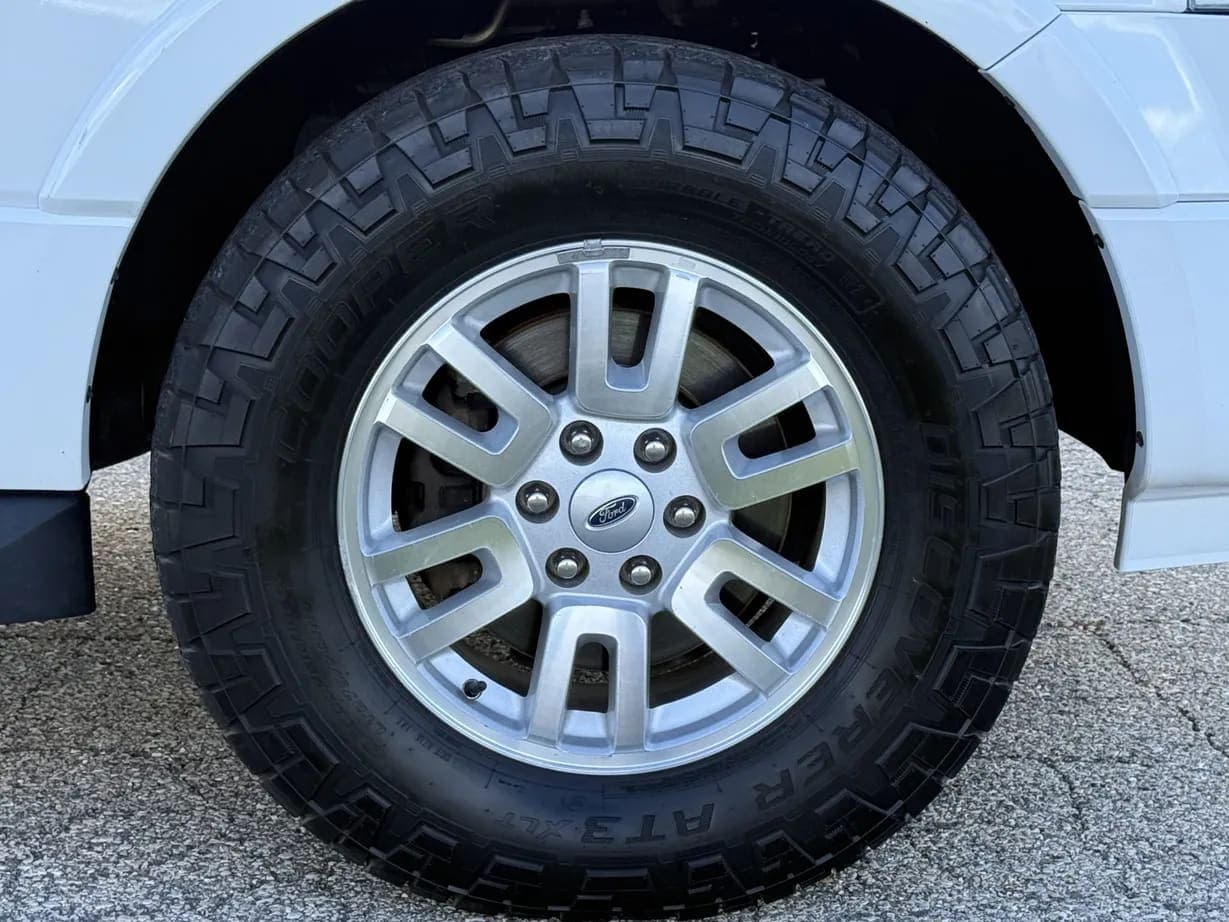 2012 Ford Expedition XLT, view