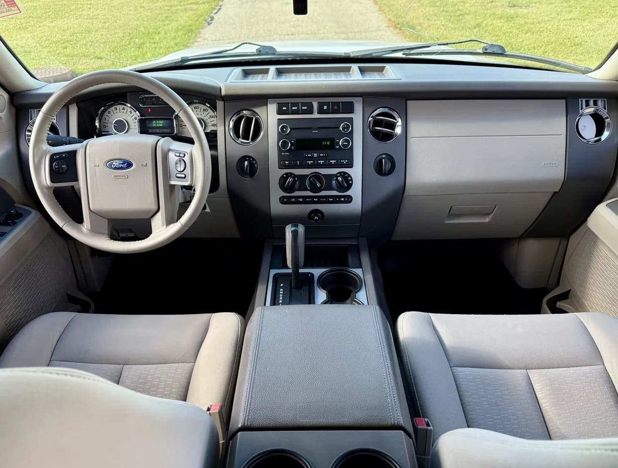 2012 Ford Expedition XLT, view