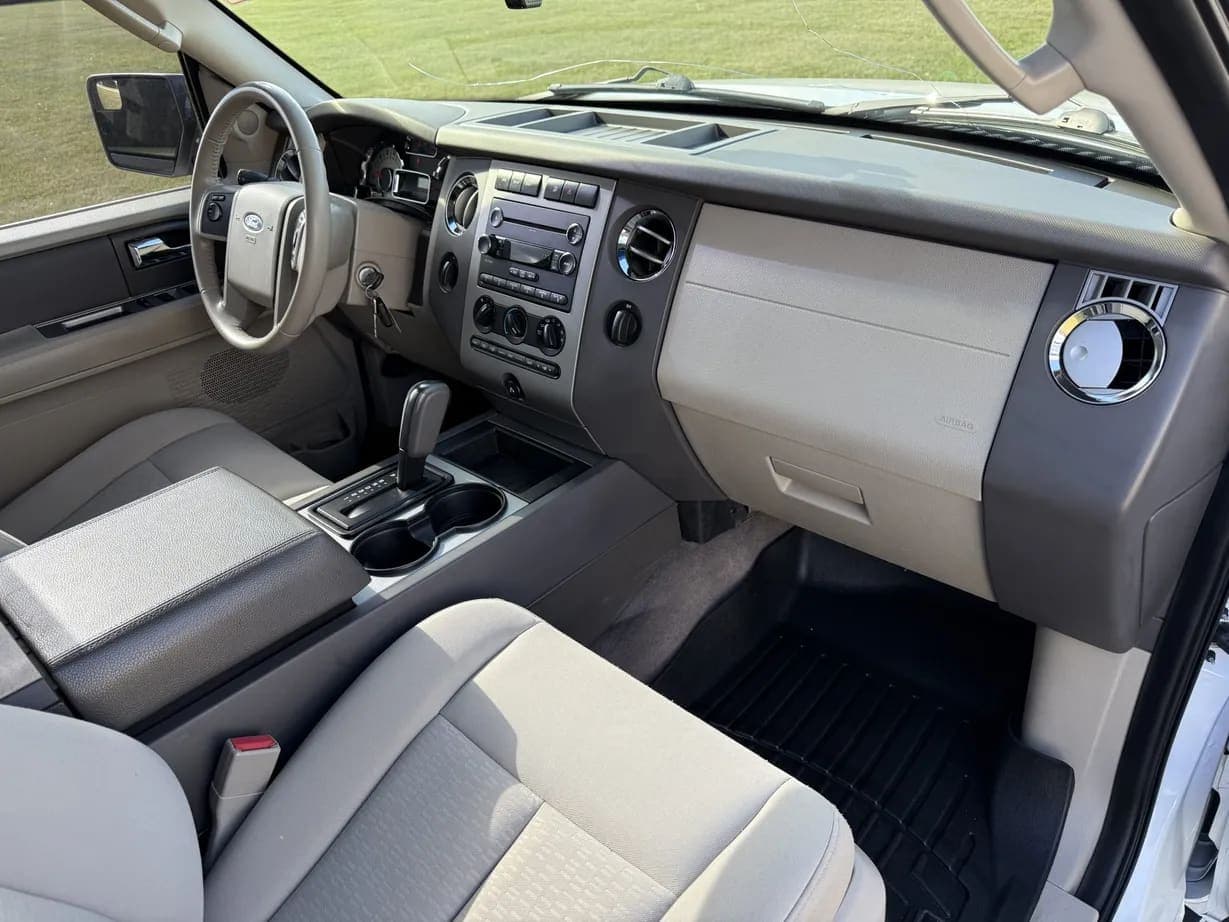 2012 Ford Expedition XLT, view