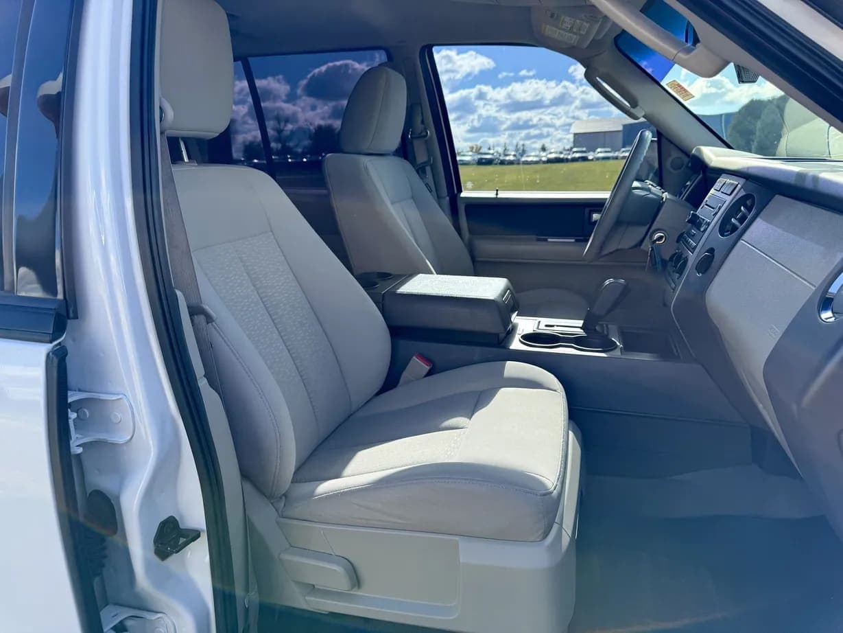 2012 Ford Expedition XLT, view