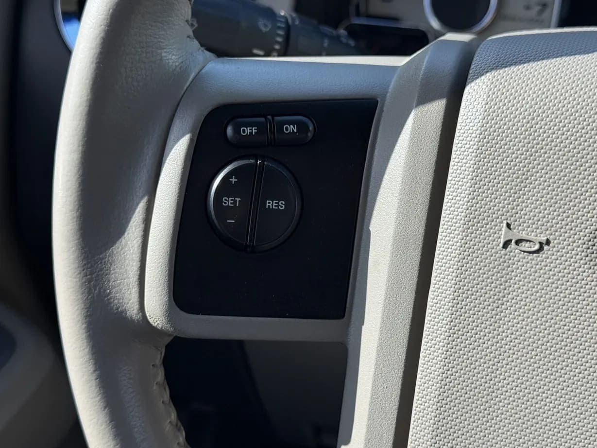 2012 Ford Expedition XLT, view