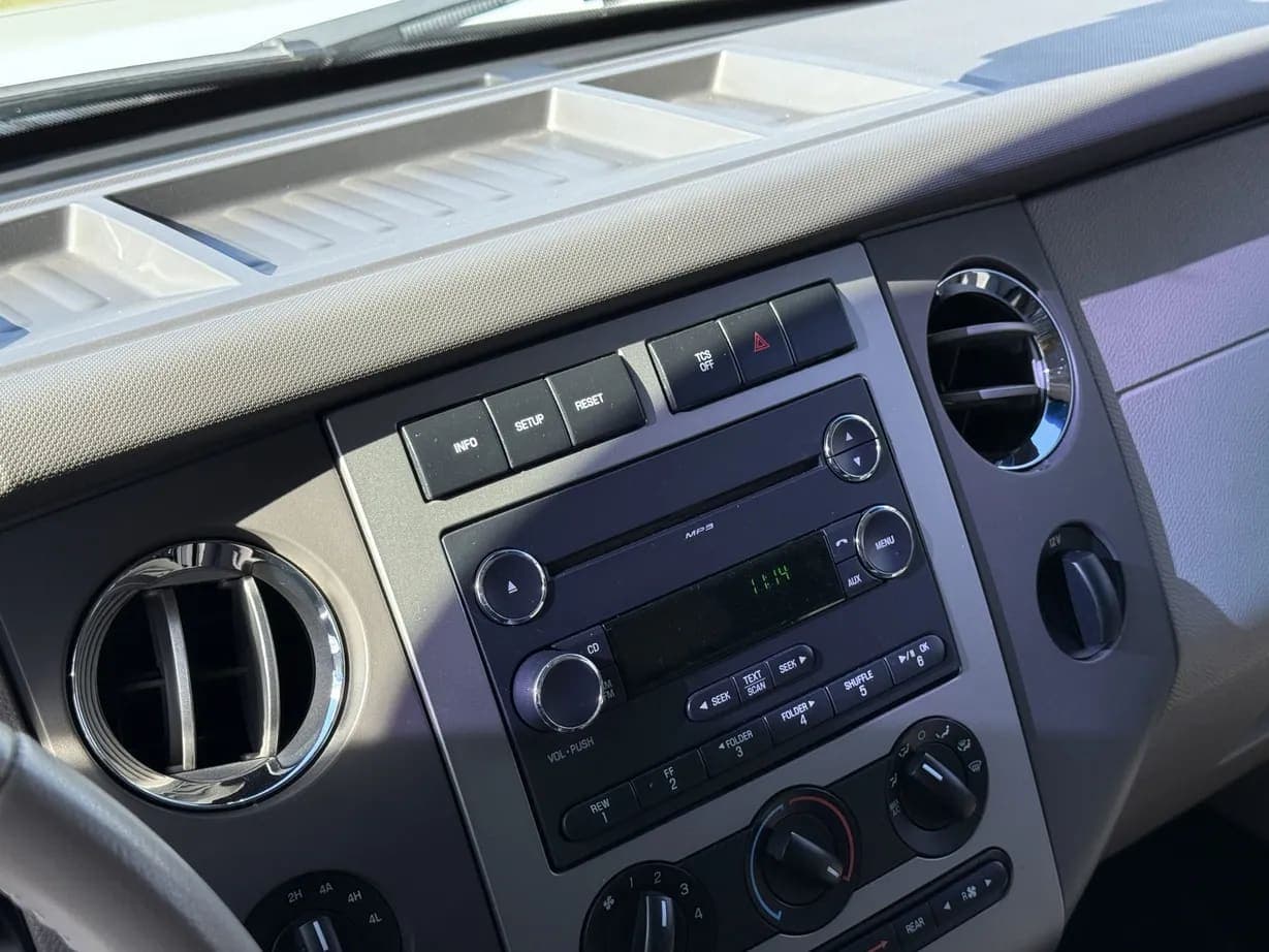 2012 Ford Expedition XLT, view