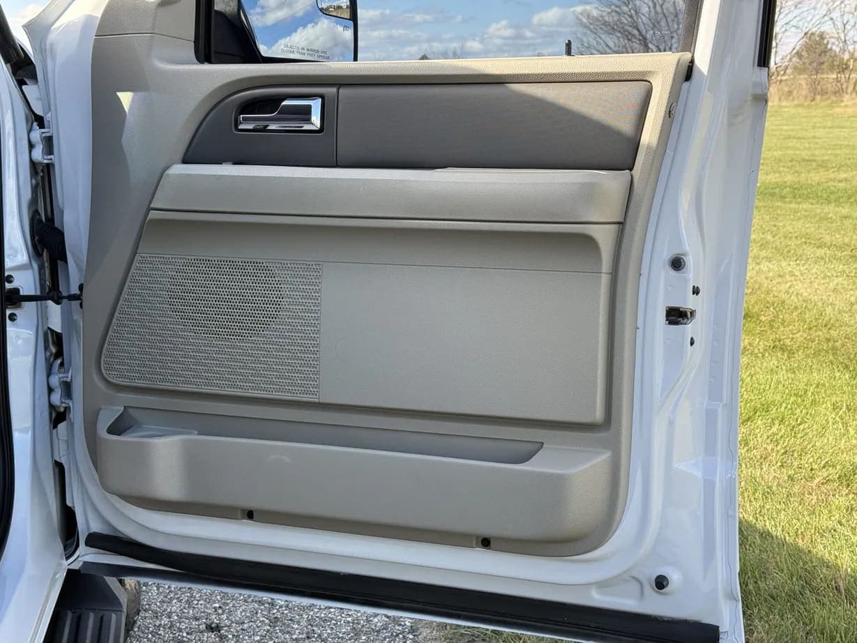2012 Ford Expedition XLT, view