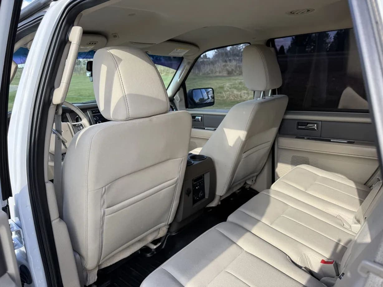 2012 Ford Expedition XLT, view