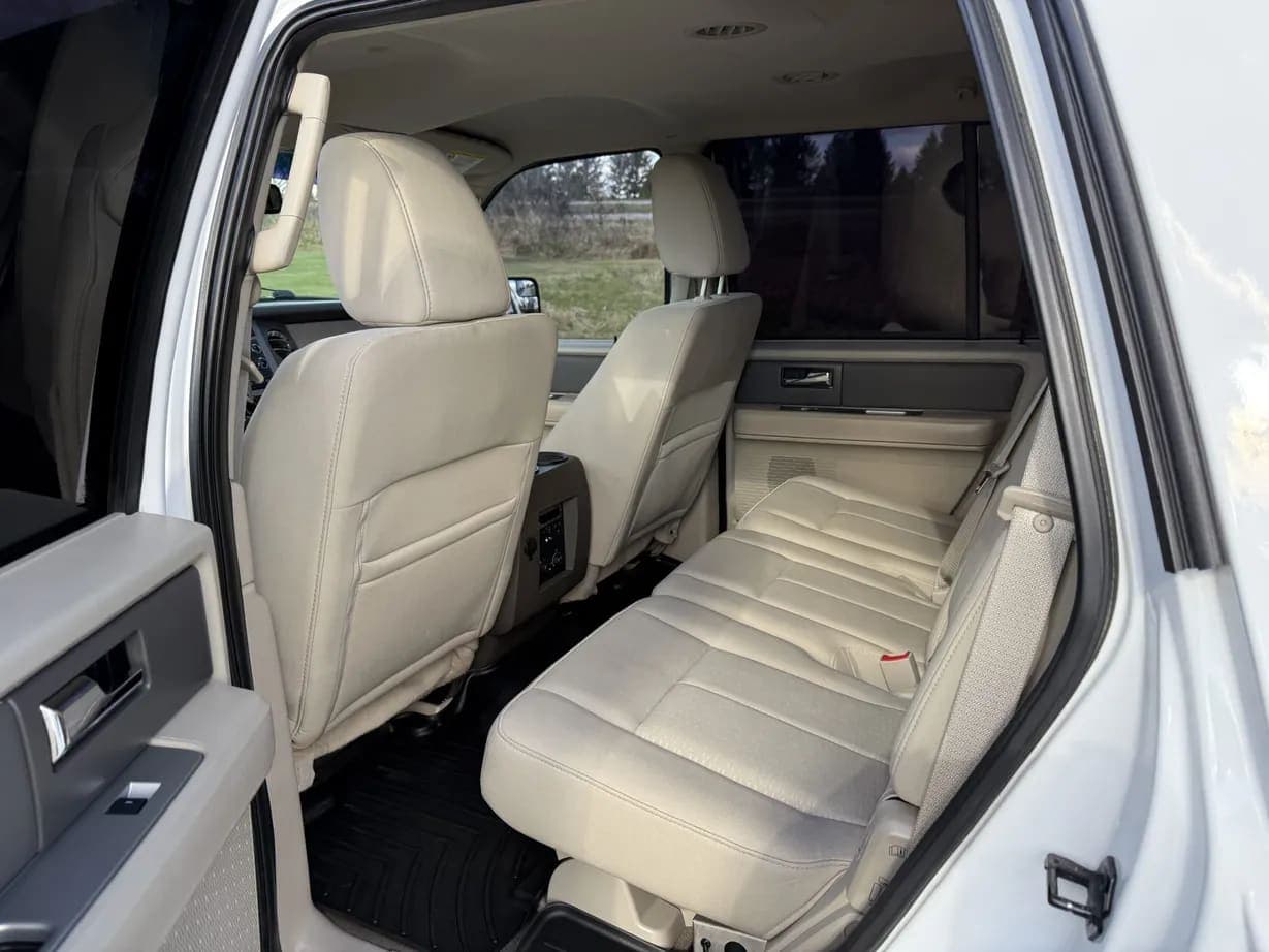 2012 Ford Expedition XLT, view
