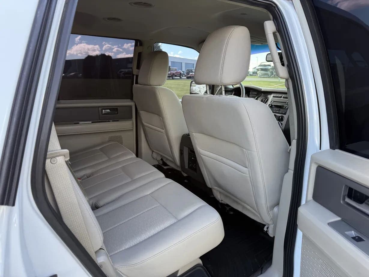 2012 Ford Expedition XLT, view