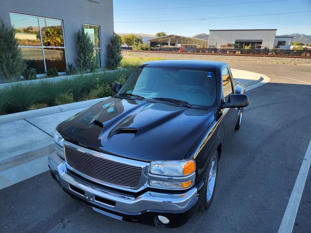 2005 GMC Sierra 1500 Sportside, view