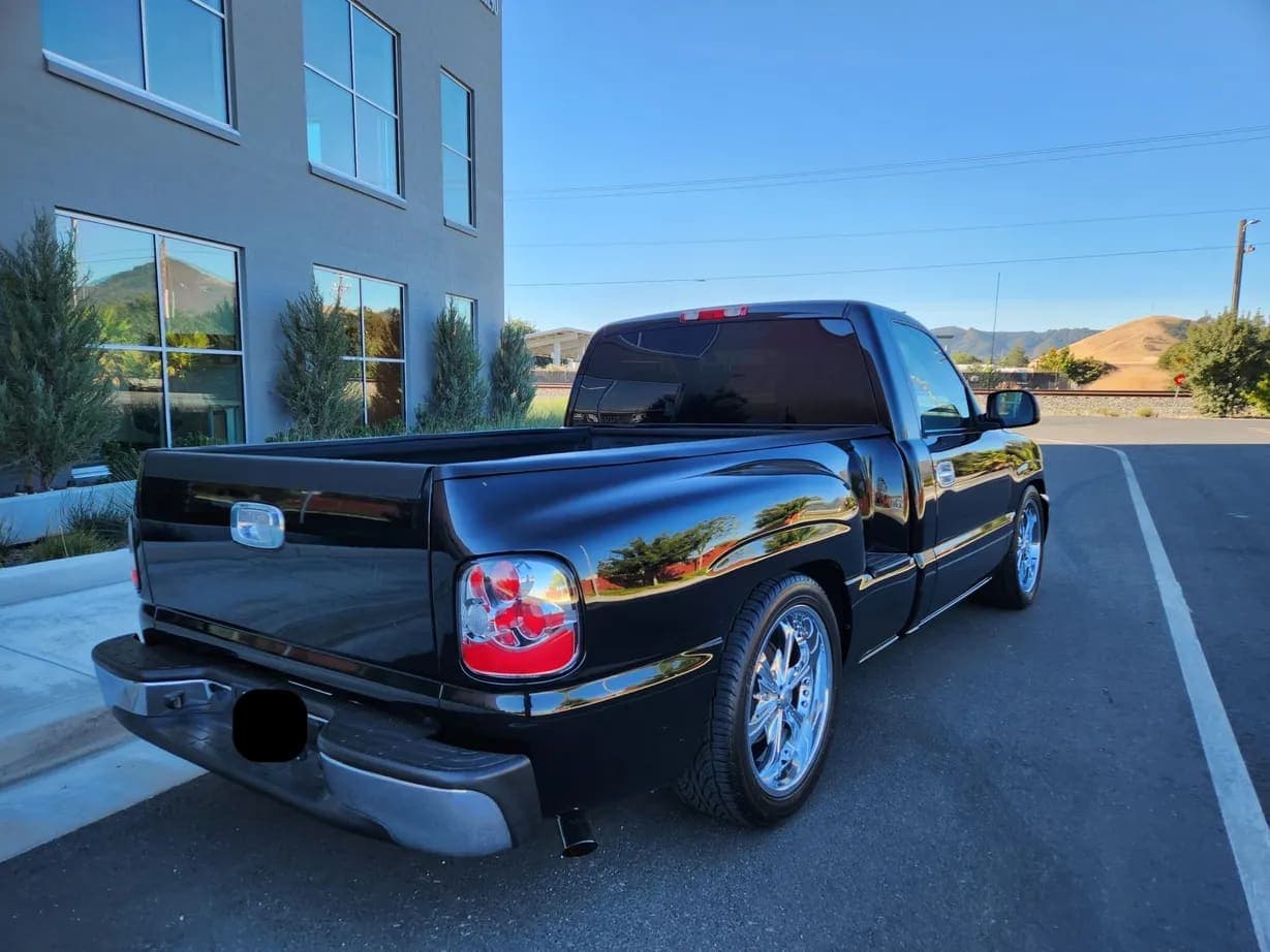 2005 GMC Sierra 1500 Sportside, view