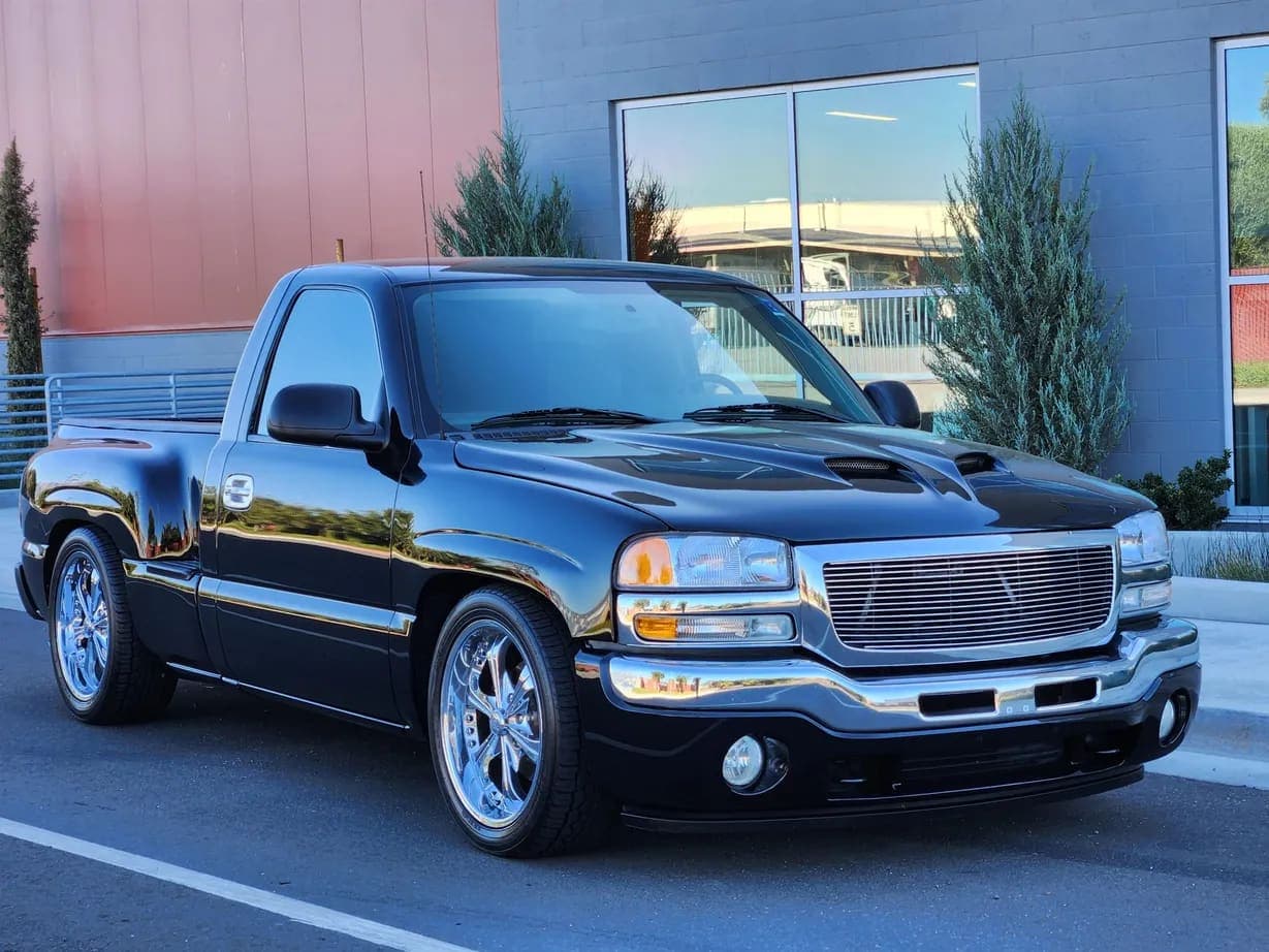 2005 GMC Sierra 1500 Sportside, view