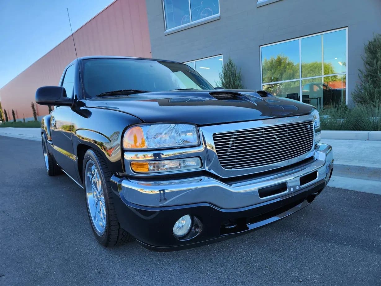 2005 GMC Sierra 1500 Sportside, view