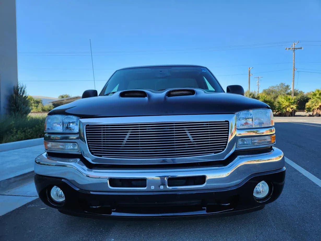 2005 GMC Sierra 1500 Sportside, view