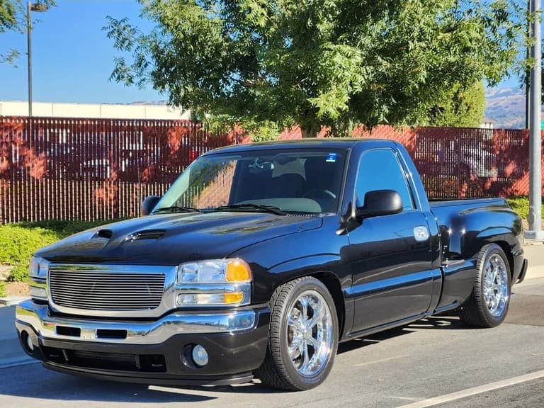 2005 GMC Sierra 1500 Sportside, view