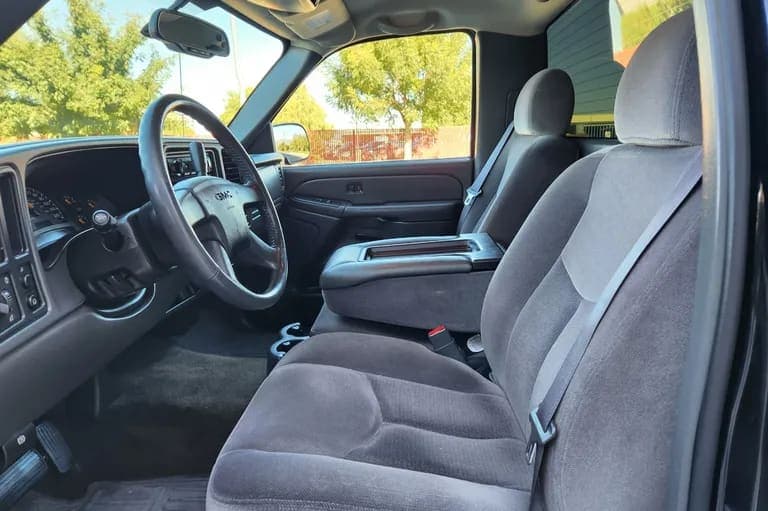 2005 GMC Sierra 1500 Sportside, view