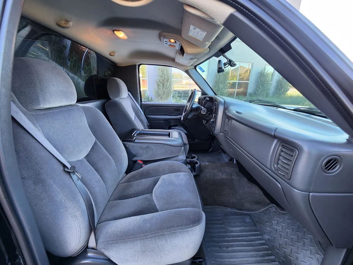 2005 GMC Sierra 1500 Sportside, view