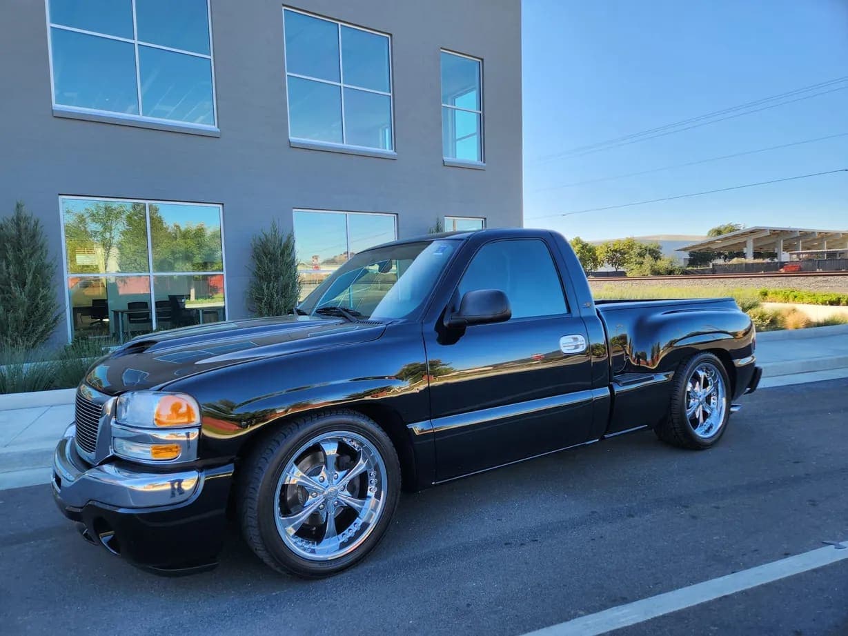 2005 GMC Sierra 1500 Sportside, view