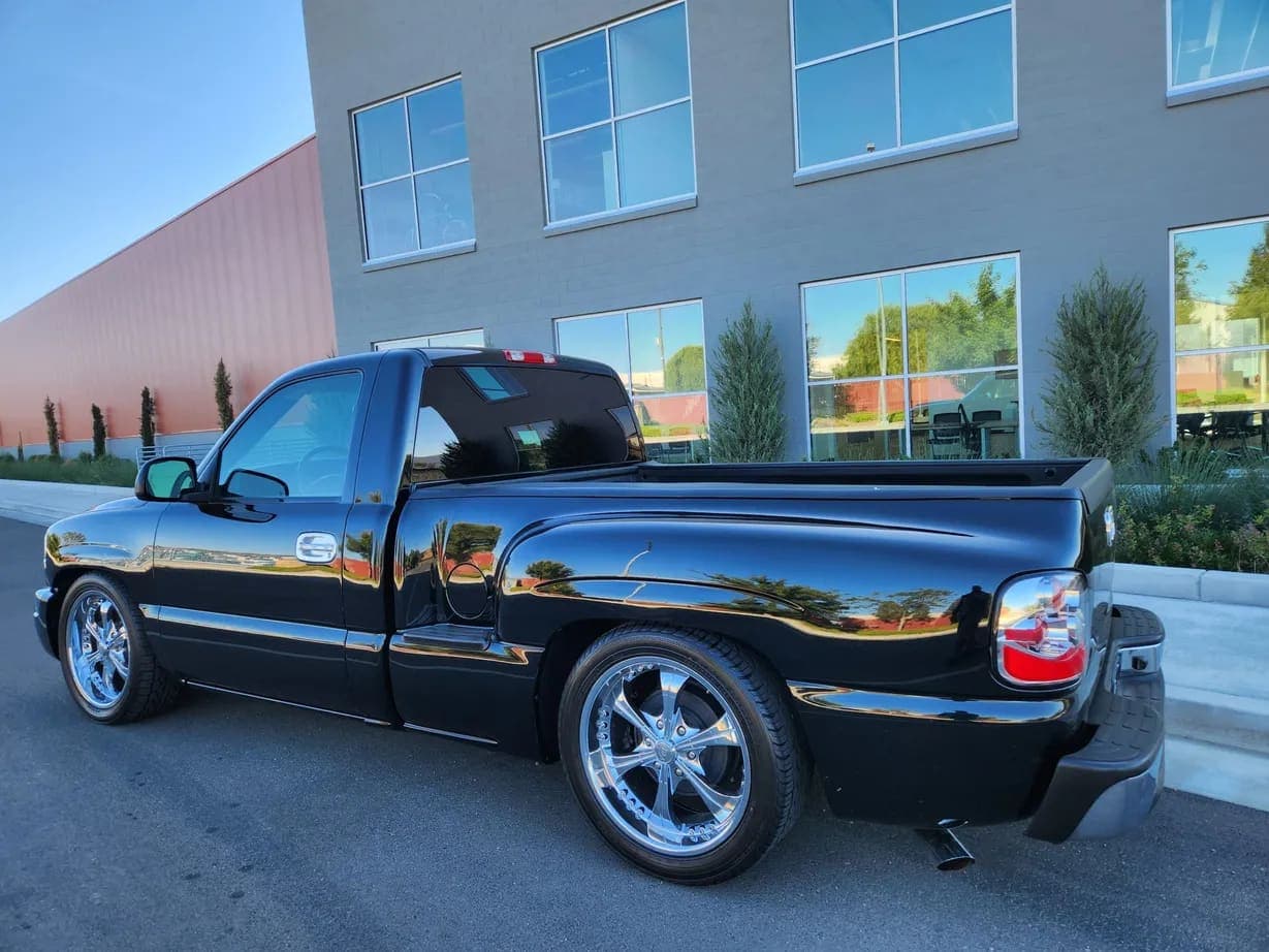 2005 GMC Sierra 1500 Sportside, view