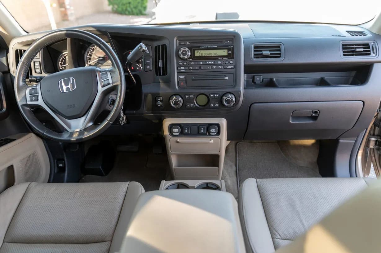 2010 Honda Ridgeline RTL, view