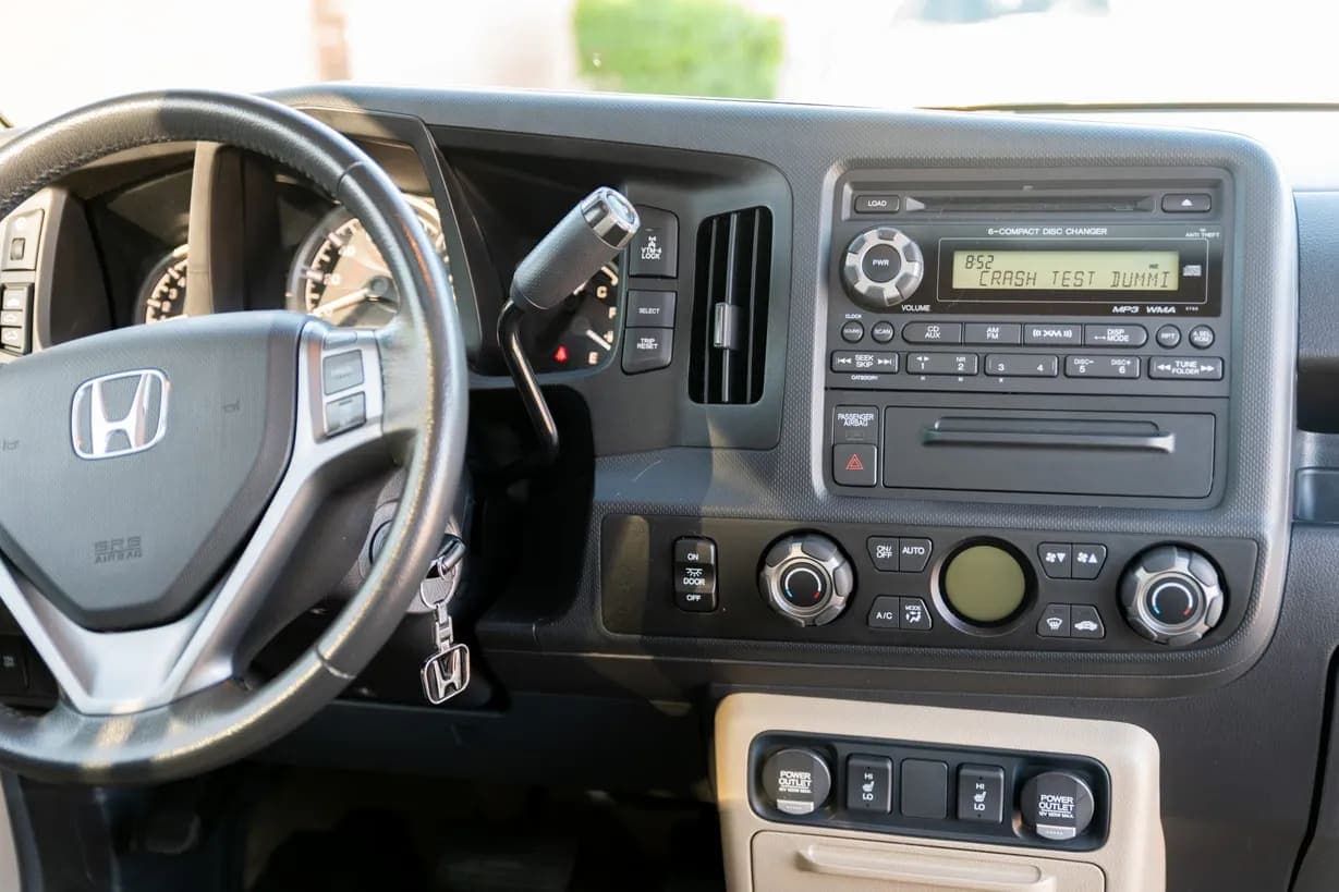 2010 Honda Ridgeline RTL, view