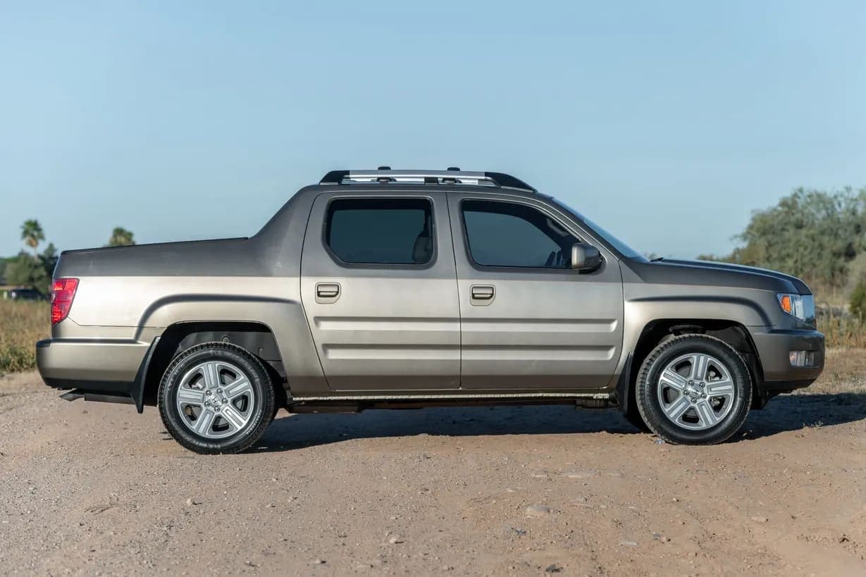 2010 Honda Ridgeline RTL, view