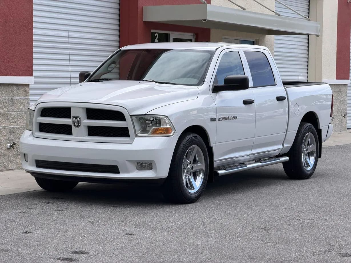 2012 Ram 1500 Express Crew Cab Hemi, view