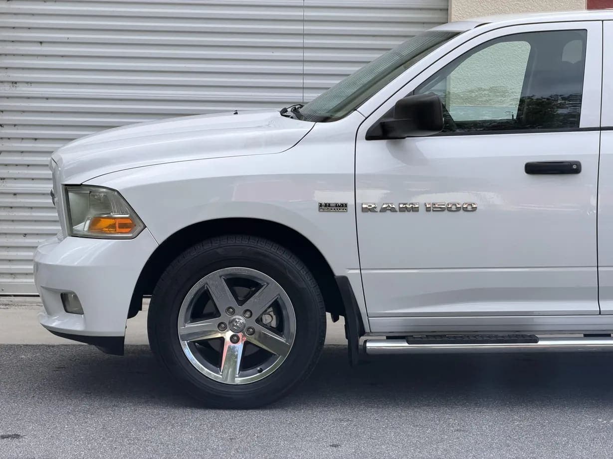 2012 Ram 1500 Express Crew Cab Hemi, view