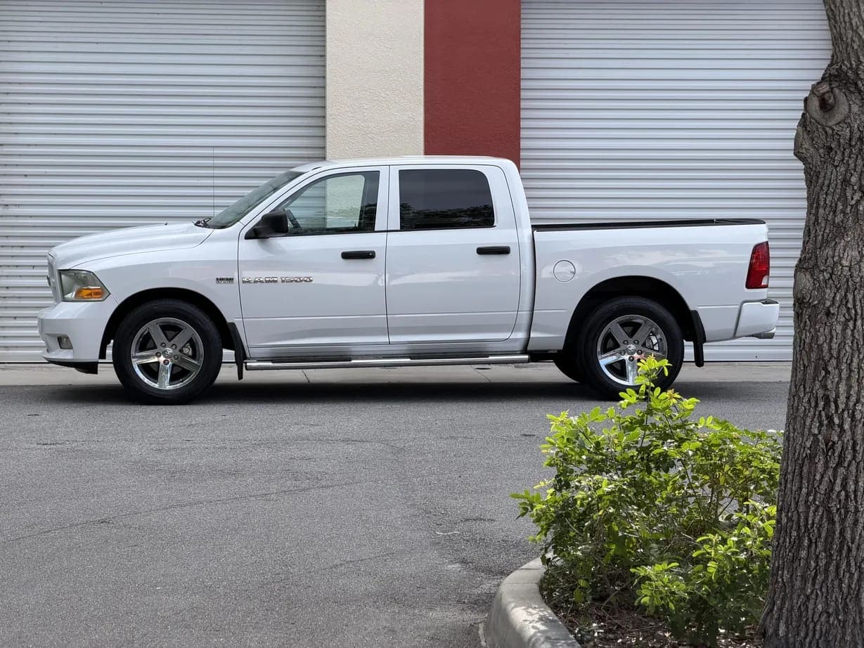 2012 Ram 1500 Express Crew Cab Hemi, view