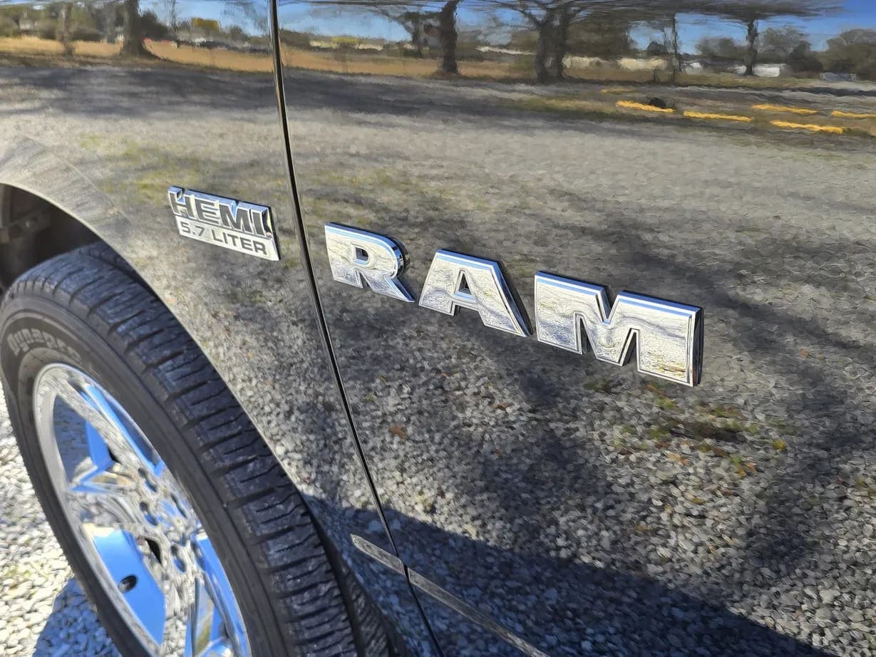 2010 Ram 1500 R/T Hemi, view