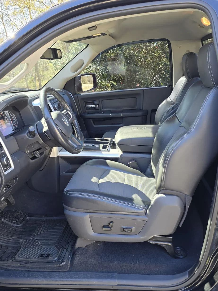 2010 Ram 1500 R/T Hemi, view