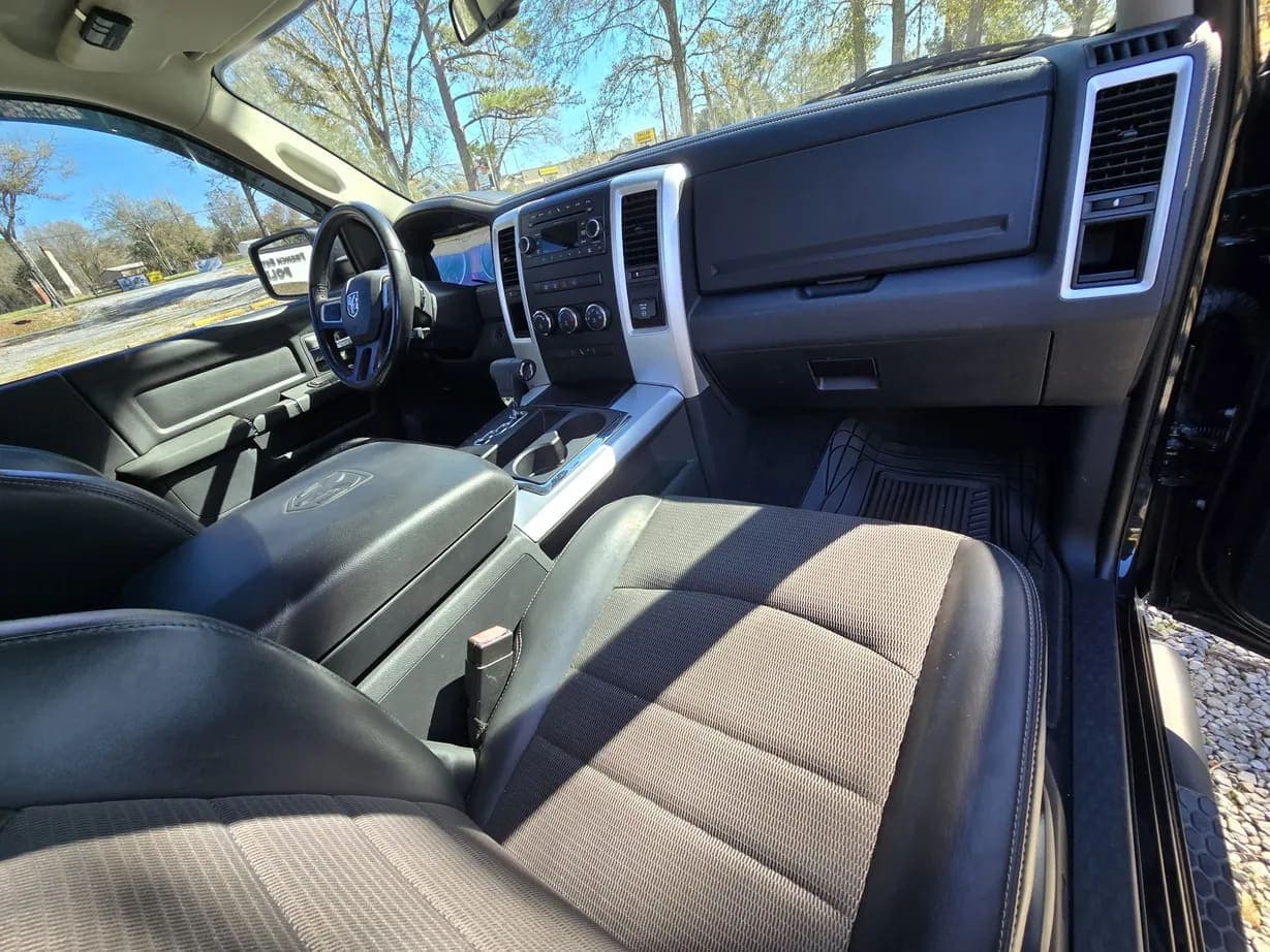 2010 Ram 1500 R/T Hemi, view