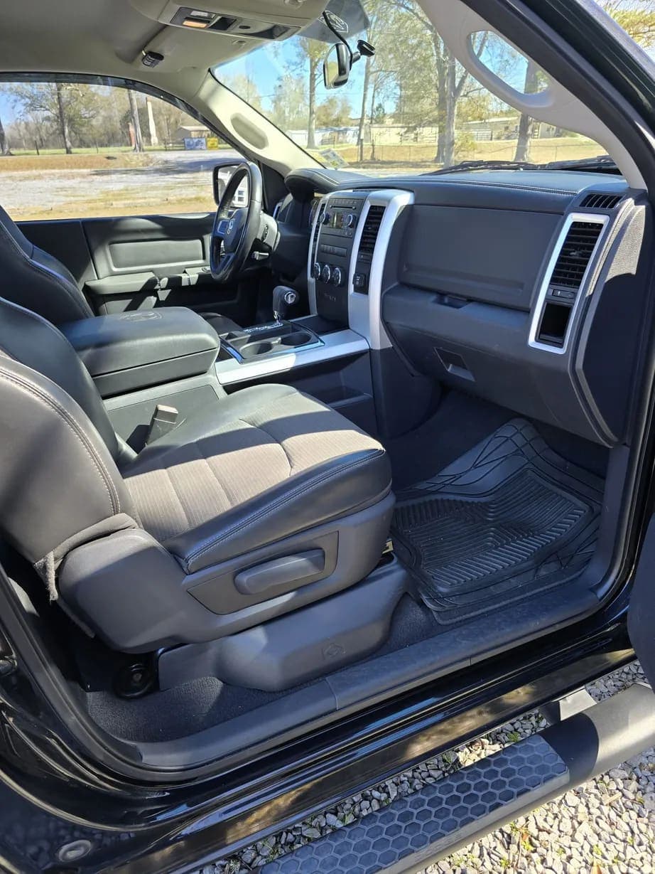 2010 Ram 1500 R/T Hemi, view