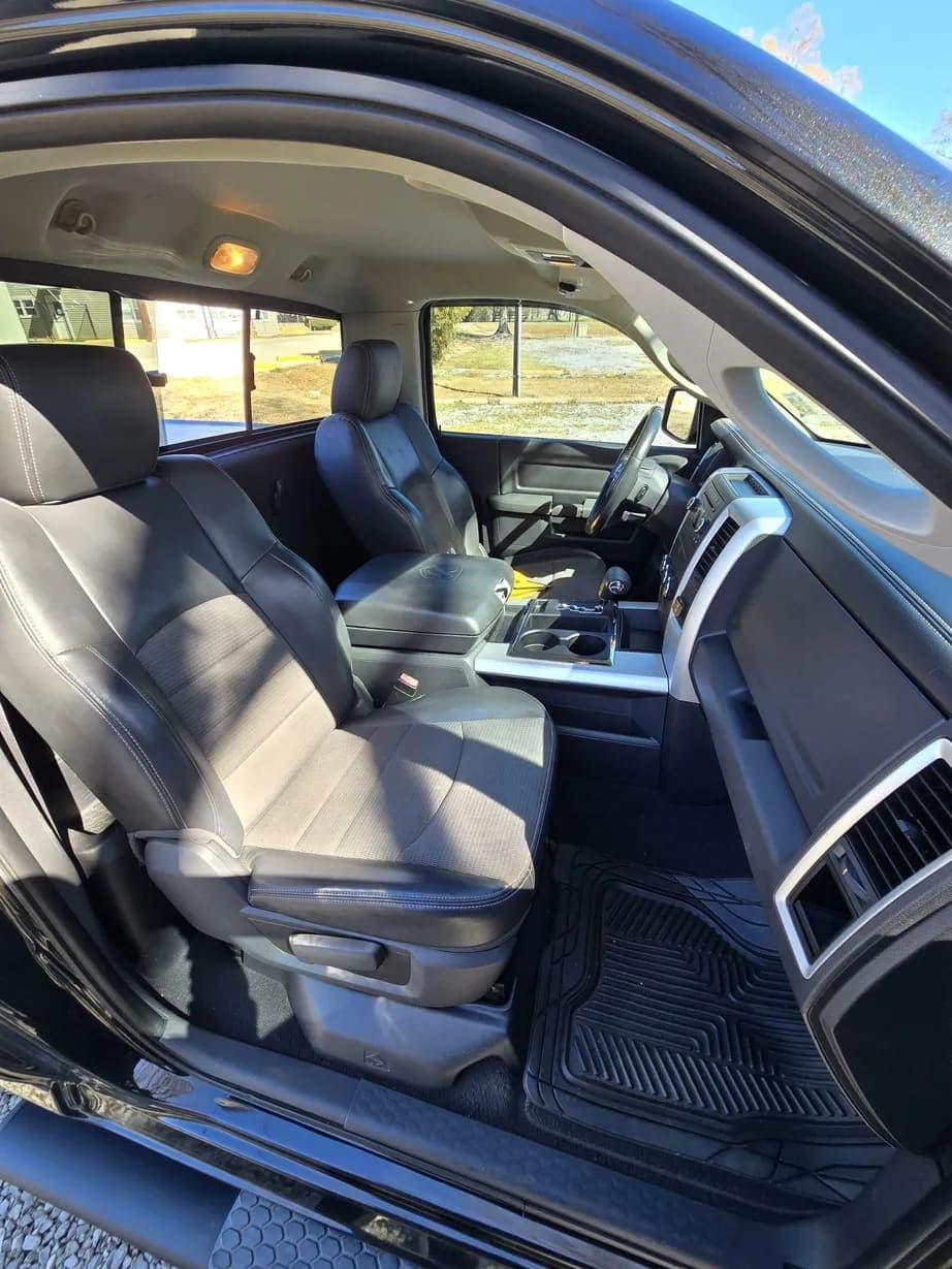 2010 Ram 1500 R/T Hemi, view