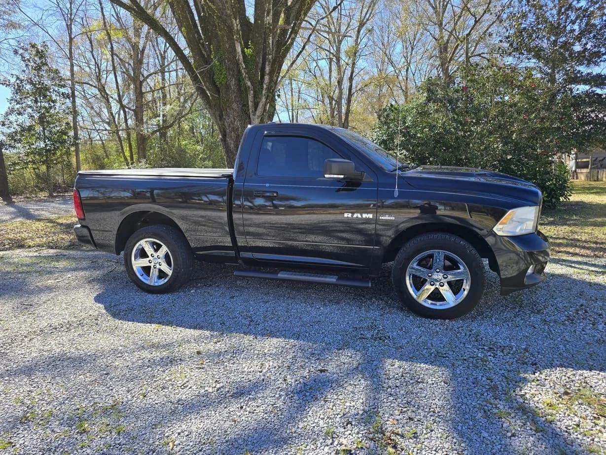 2010 Ram 1500 R/T Hemi, view