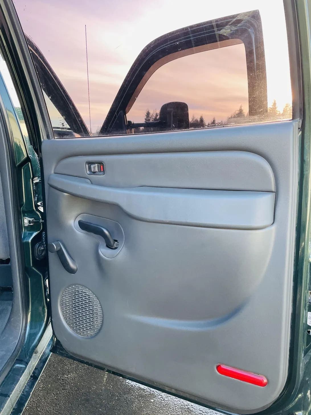 2005 GMC Sierra 2500 HD, view