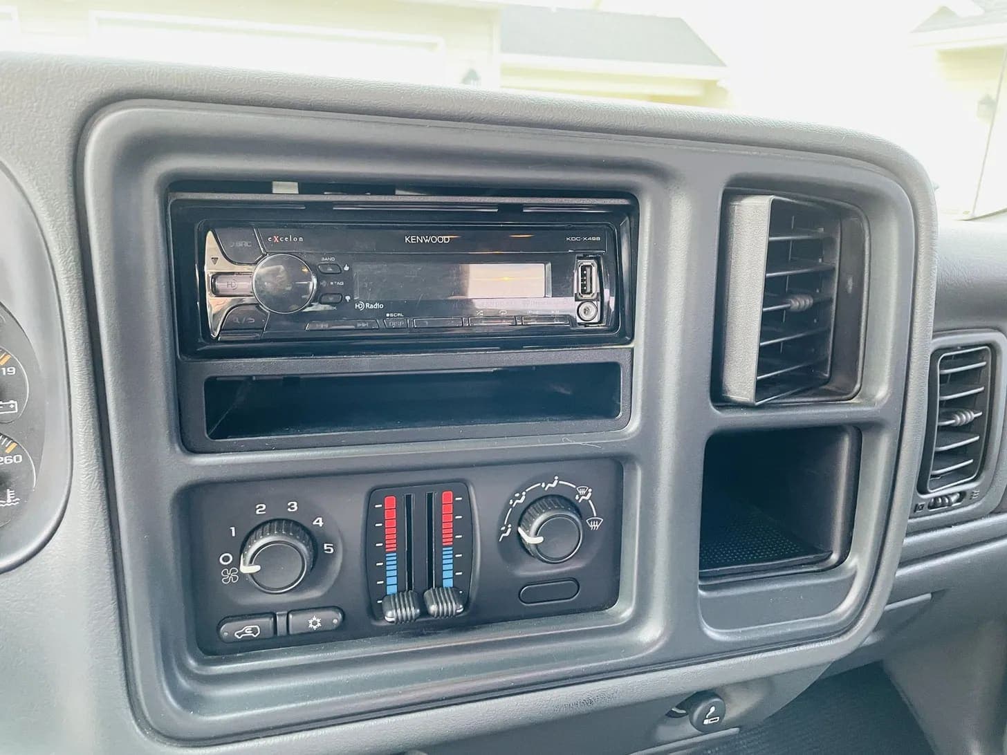 2005 GMC Sierra 2500 HD, view
