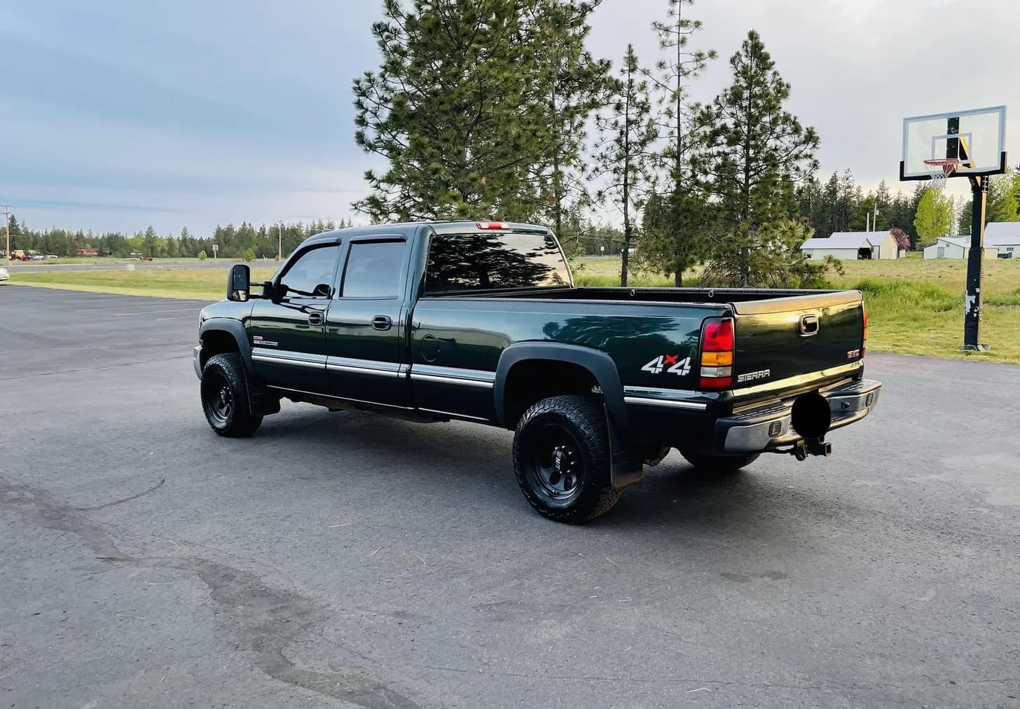 2005 GMC Sierra 2500 HD, view