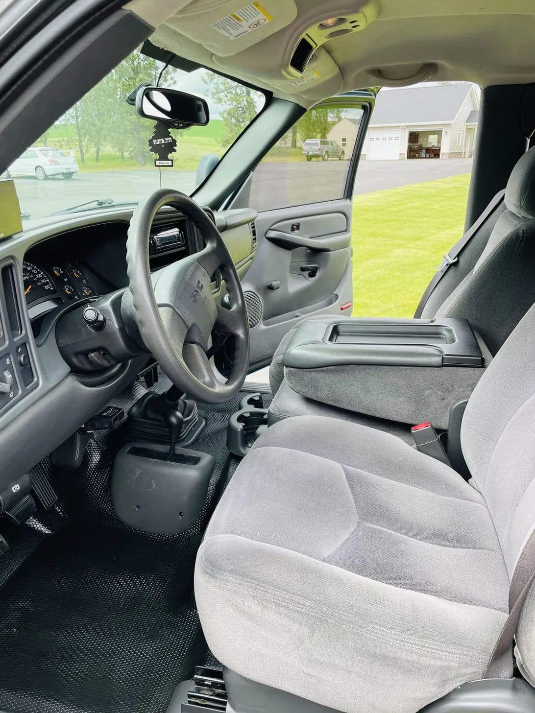 2005 GMC Sierra 2500 HD, view