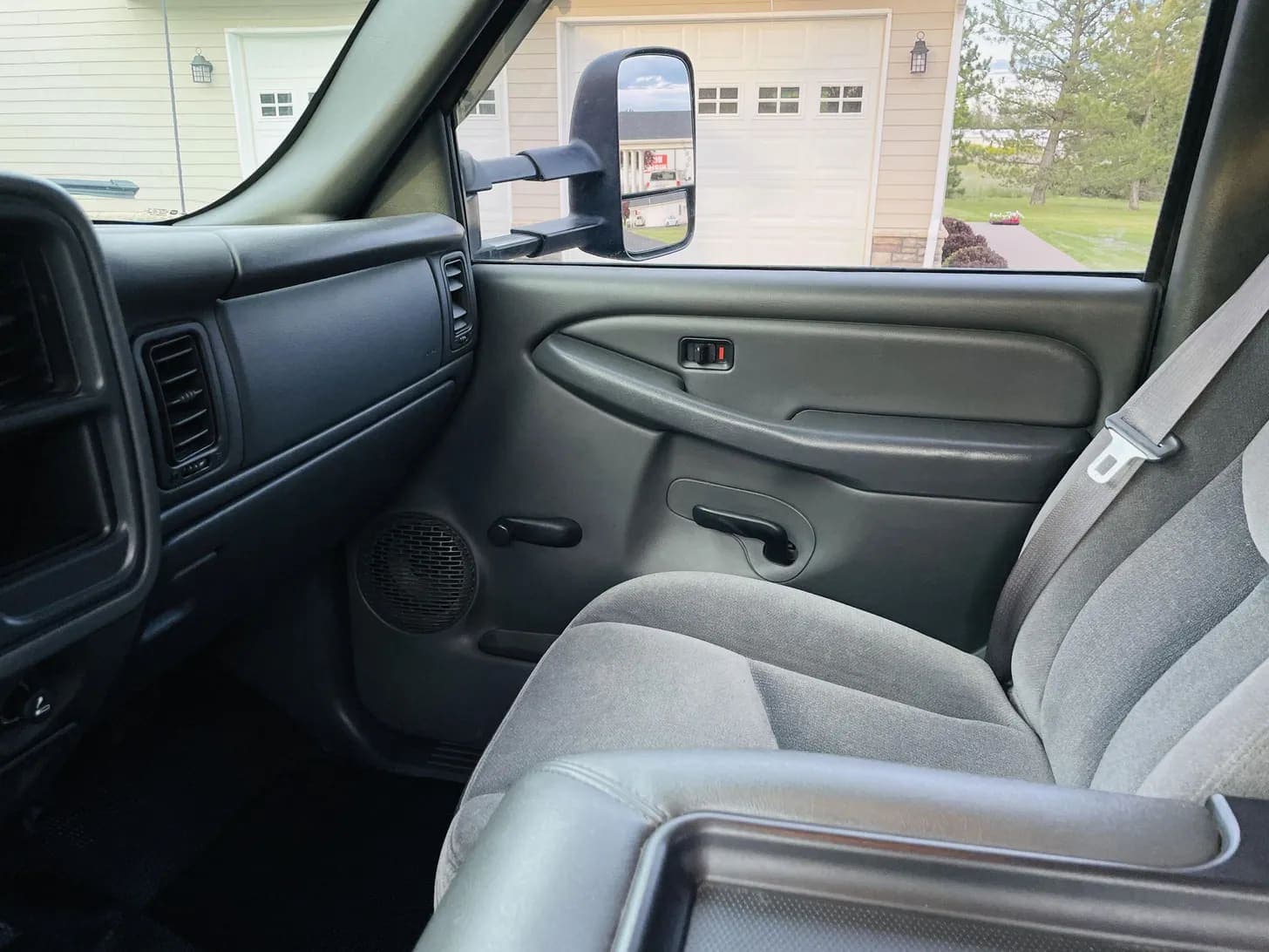 2005 GMC Sierra 2500 HD, view