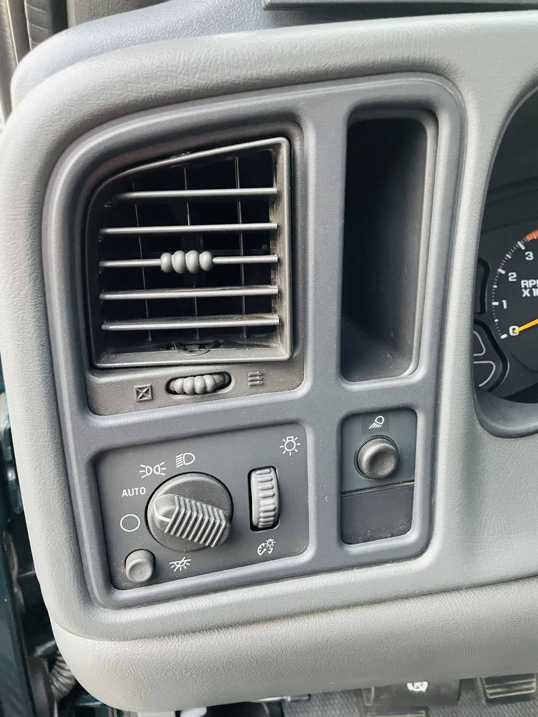 2005 GMC Sierra 2500 HD, view