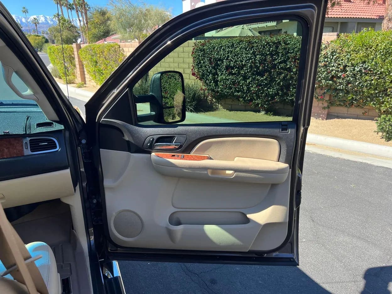 2007 Chevrolet Silverado 2500HD LTZ, view