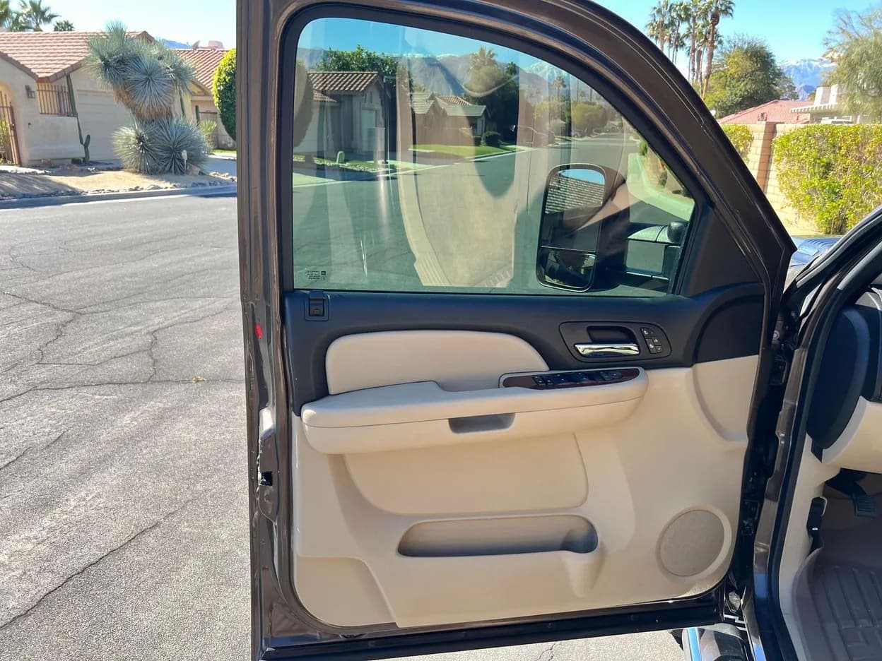 2007 Chevrolet Silverado 2500HD LTZ, view