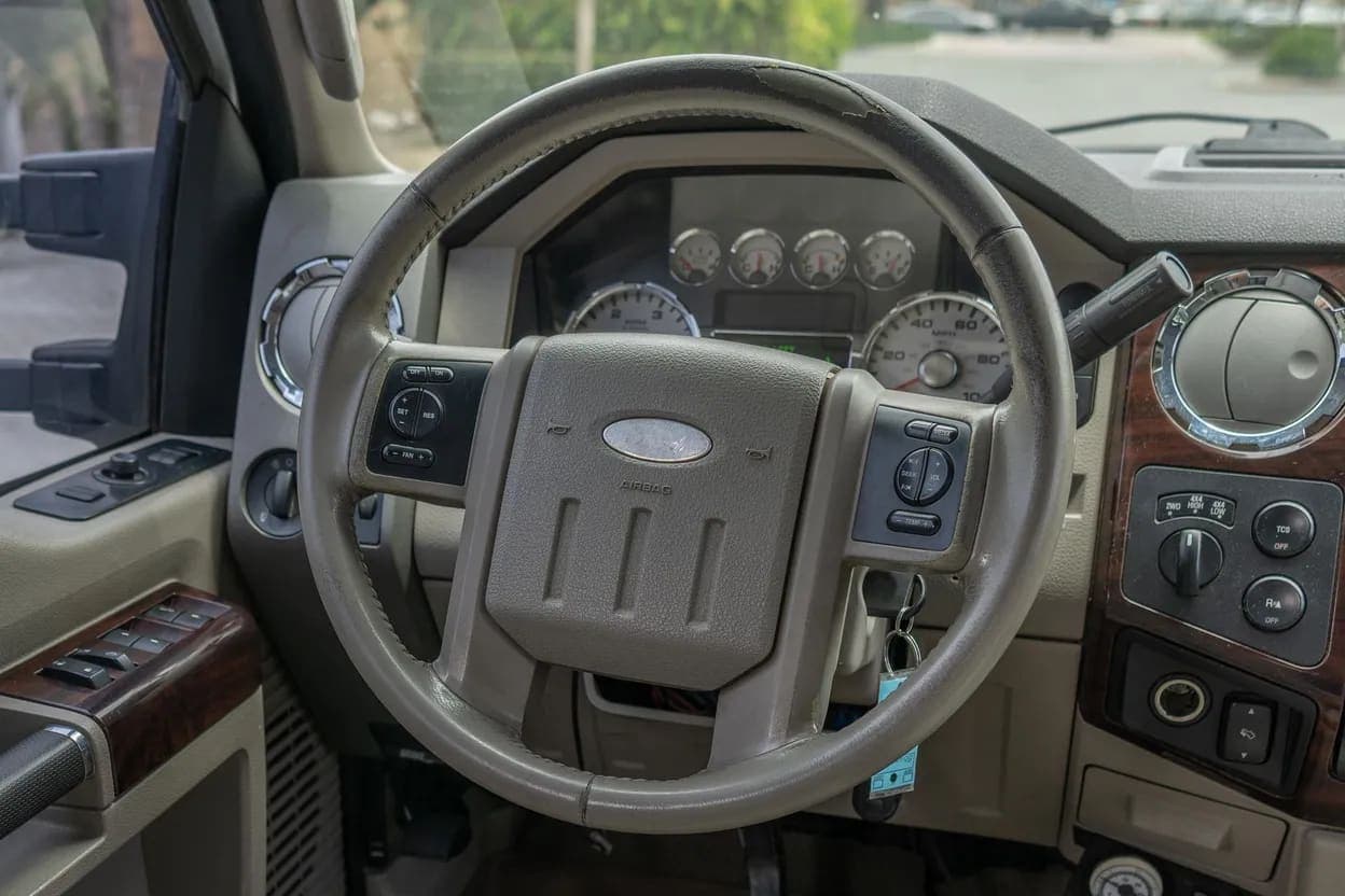 2008 Ford F-250 Super Duty Lariat, view
