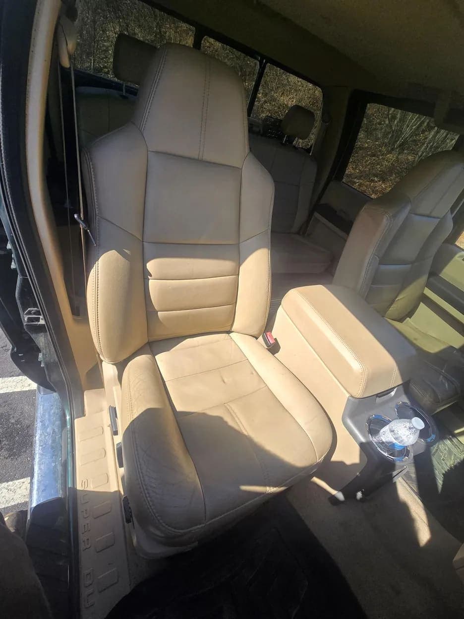2008 Ford F-450 Super Duty Lariat, view