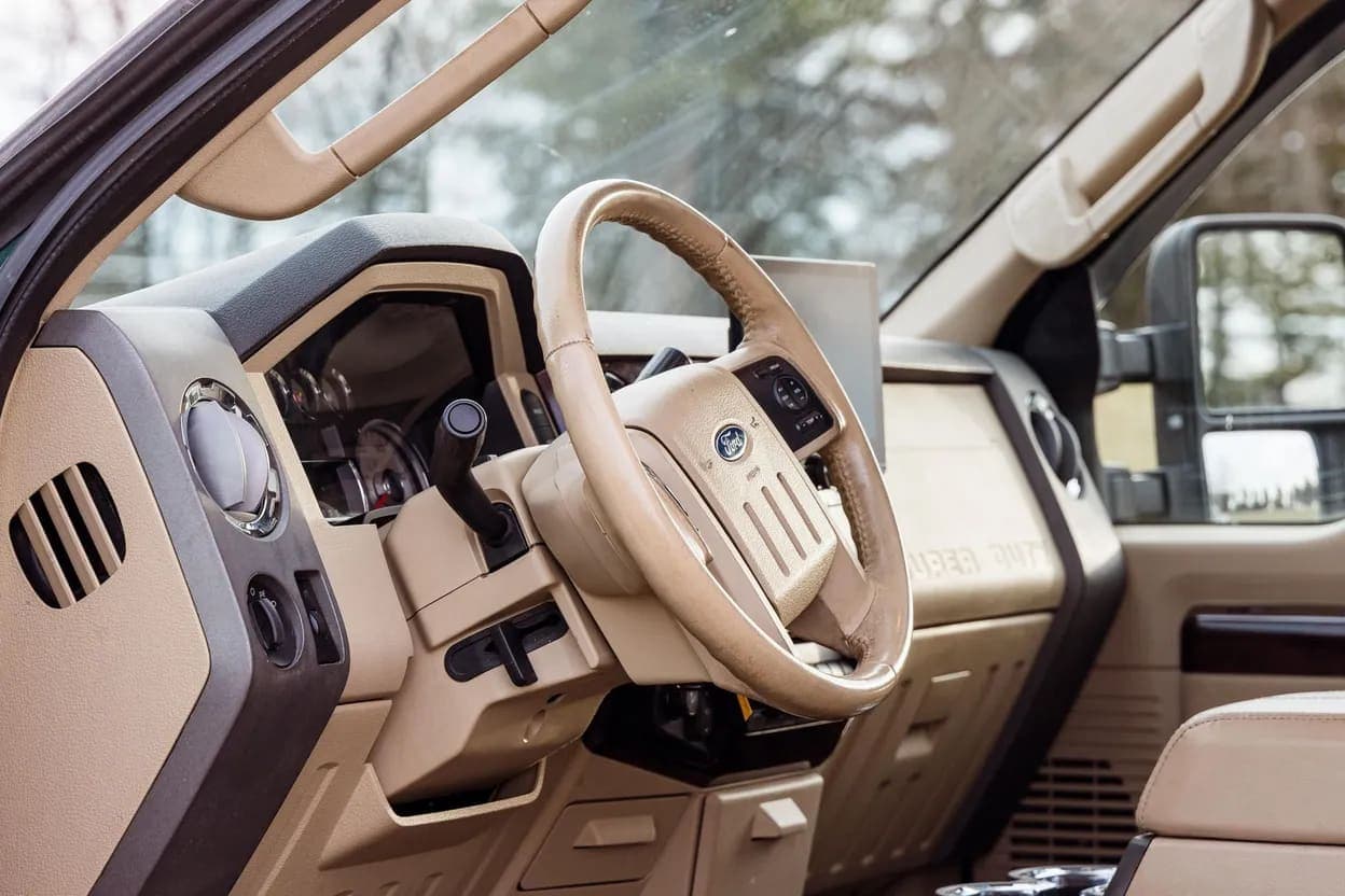 2008 Ford F-450 Super Duty Lariat, view