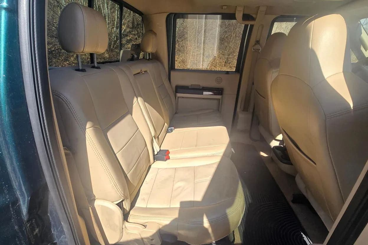 2008 Ford F-450 Super Duty Lariat, view