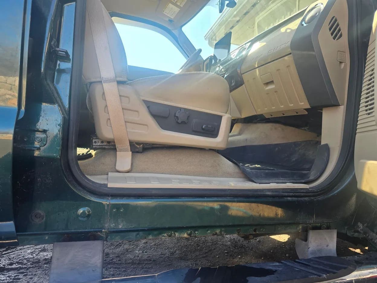 2008 Ford F-450 Super Duty Lariat, view