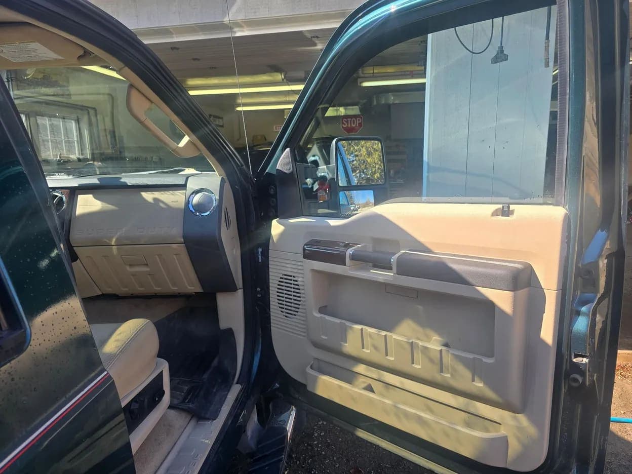 2008 Ford F-450 Super Duty Lariat, view