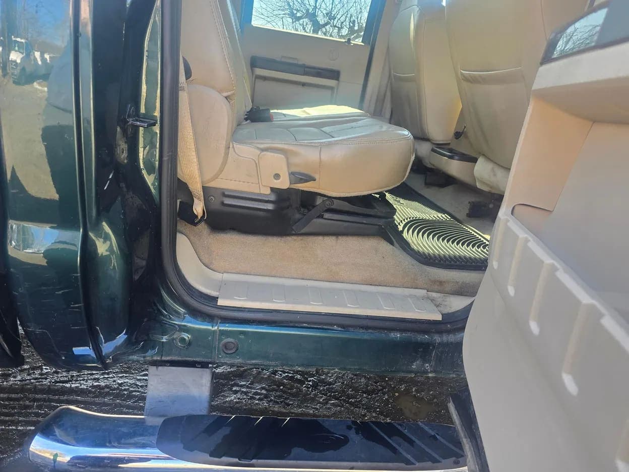 2008 Ford F-450 Super Duty Lariat, view